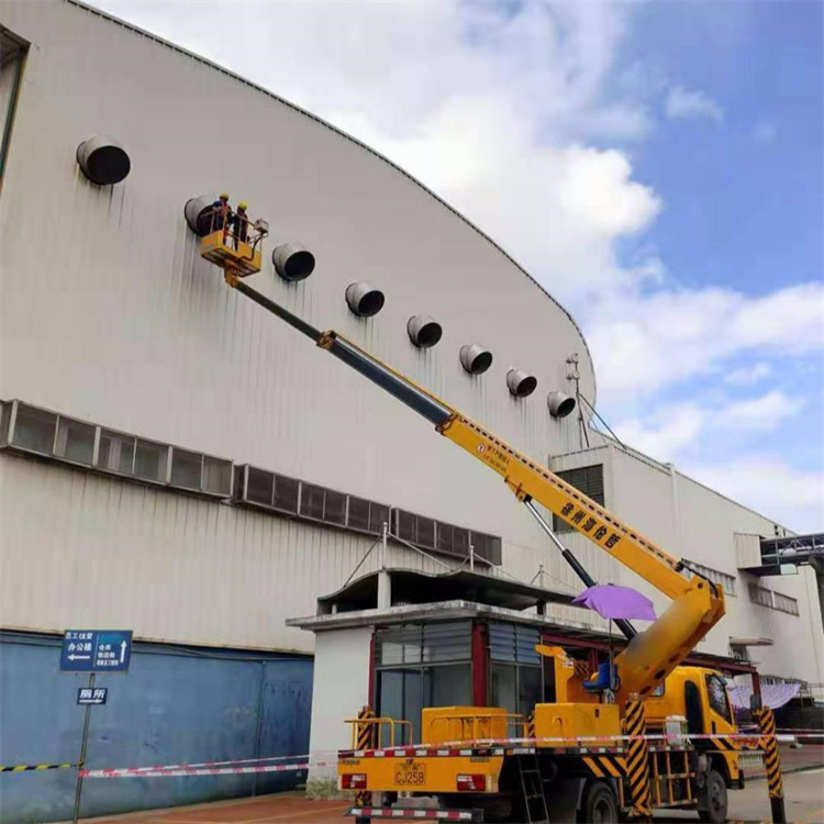 东区高空作业车出租服务：专业广告牌安装解决方案