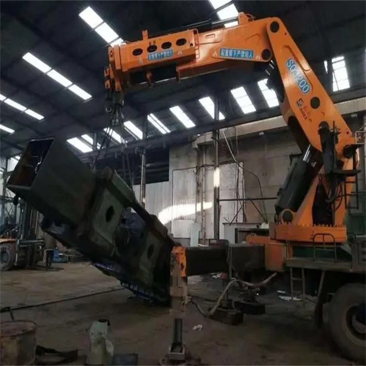 东区200吨折臂吊出租
